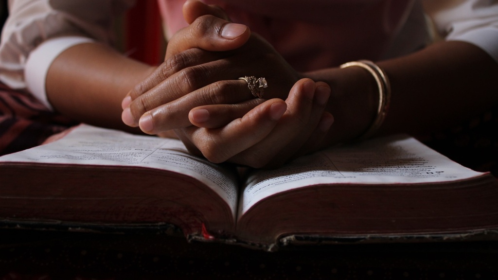 What does the bible say about dreadlocks?