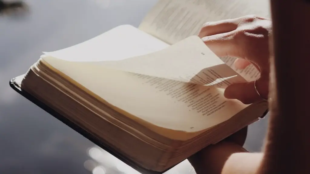 What is a high priestess in the bible?
